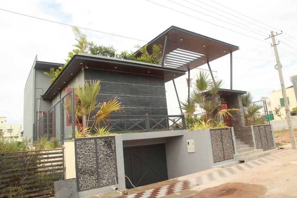 Varaa Villa Mysuru Zewnętrze zdjęcie